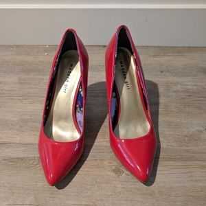 Madden Girl sz10 Tartt red patent leather pumps